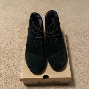 Used desert wedge black suede booties